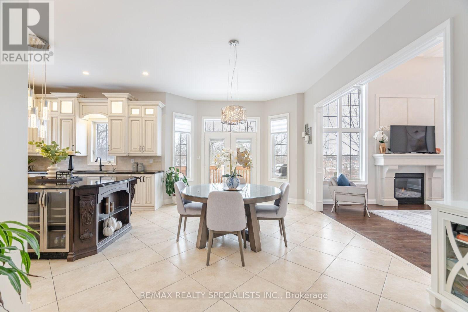 54 Berkwood Hollow Court Property Photo 12