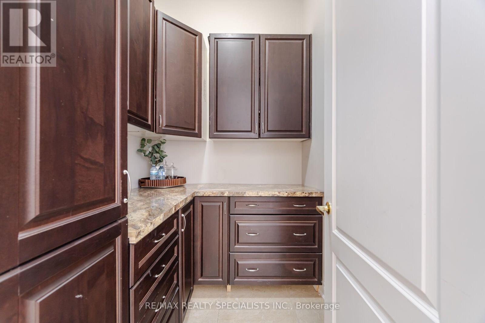 54 Berkwood Hollow Court Property Photo 18
