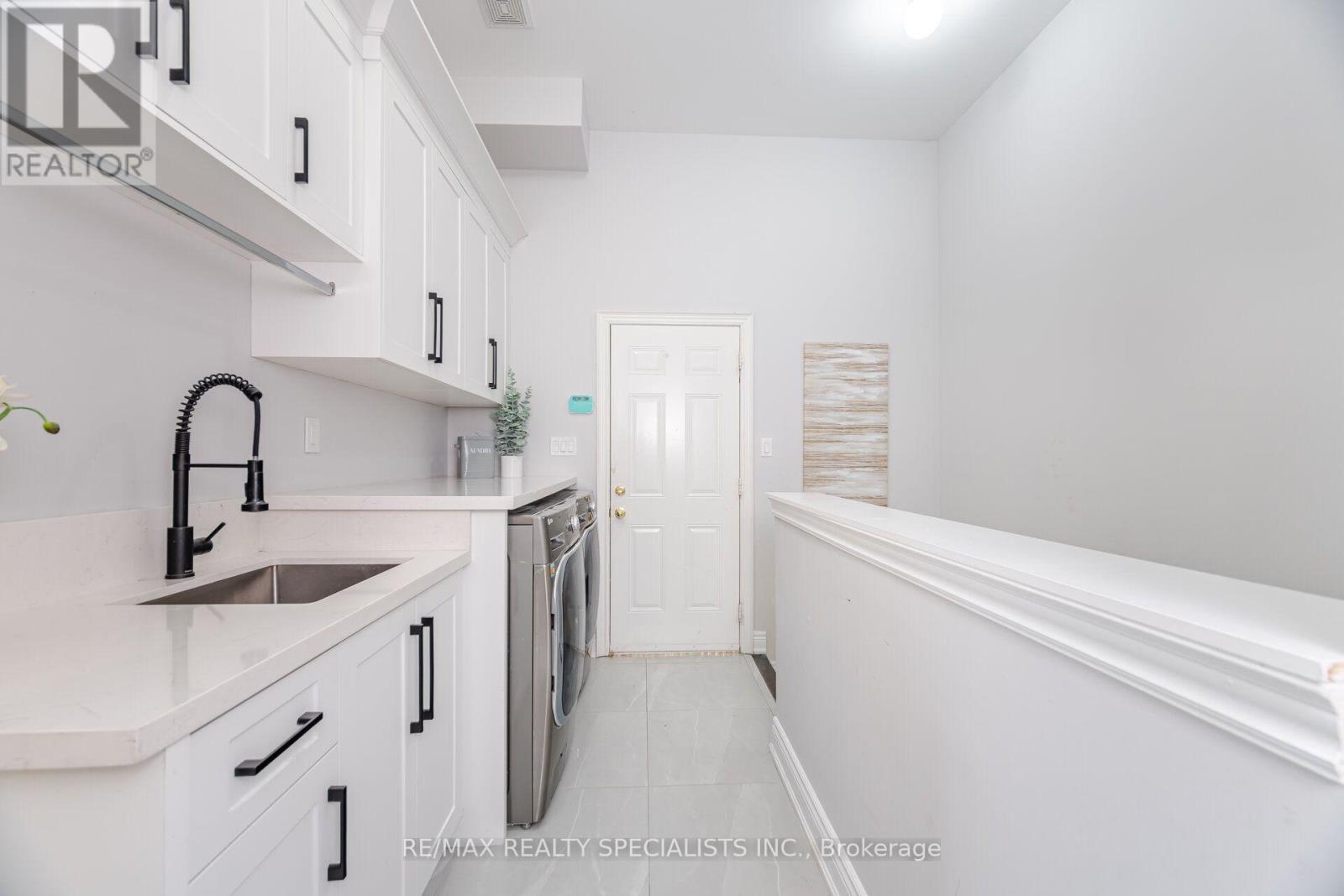 54 Berkwood Hollow Court Property Photo 19