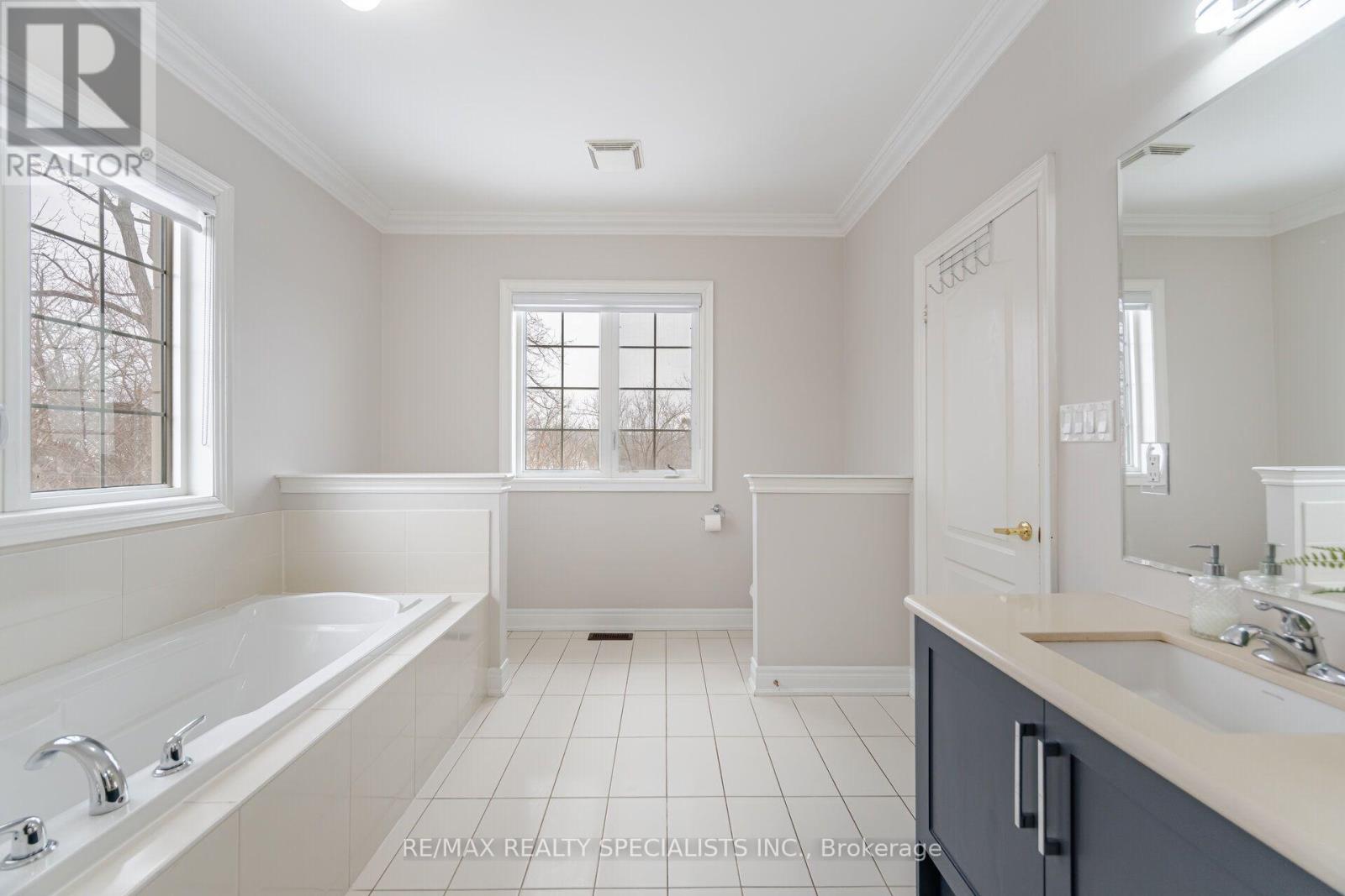 54 Berkwood Hollow Court Property Photo 27