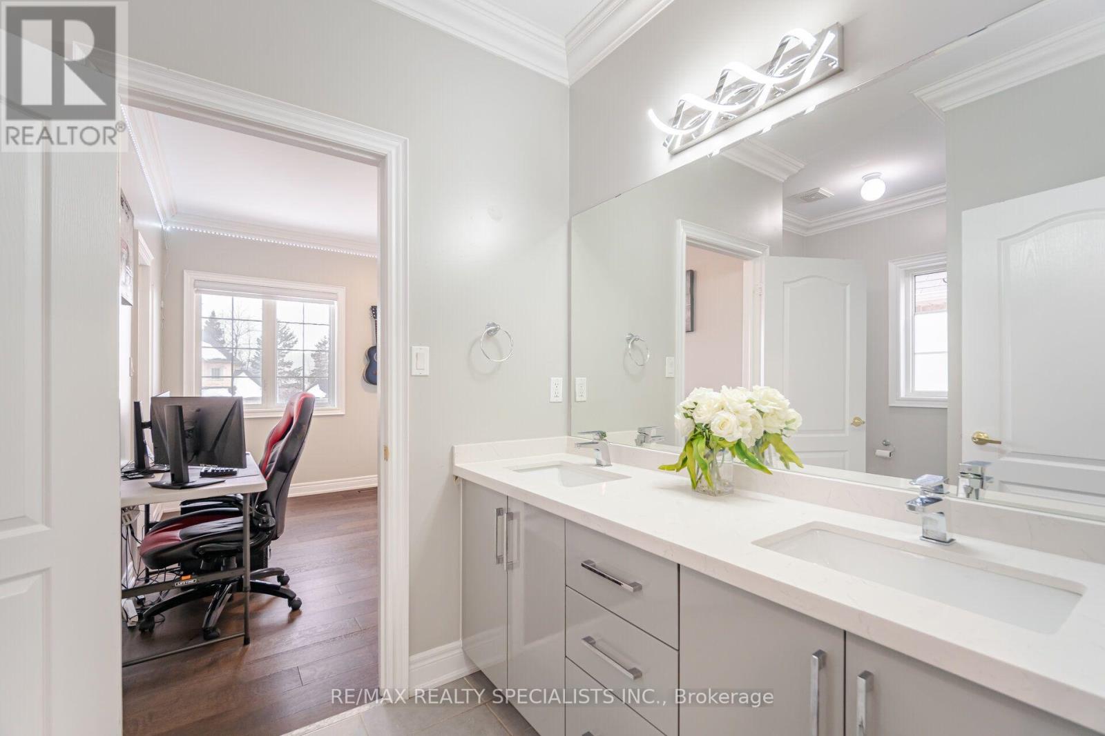 54 Berkwood Hollow Court Property Photo 31