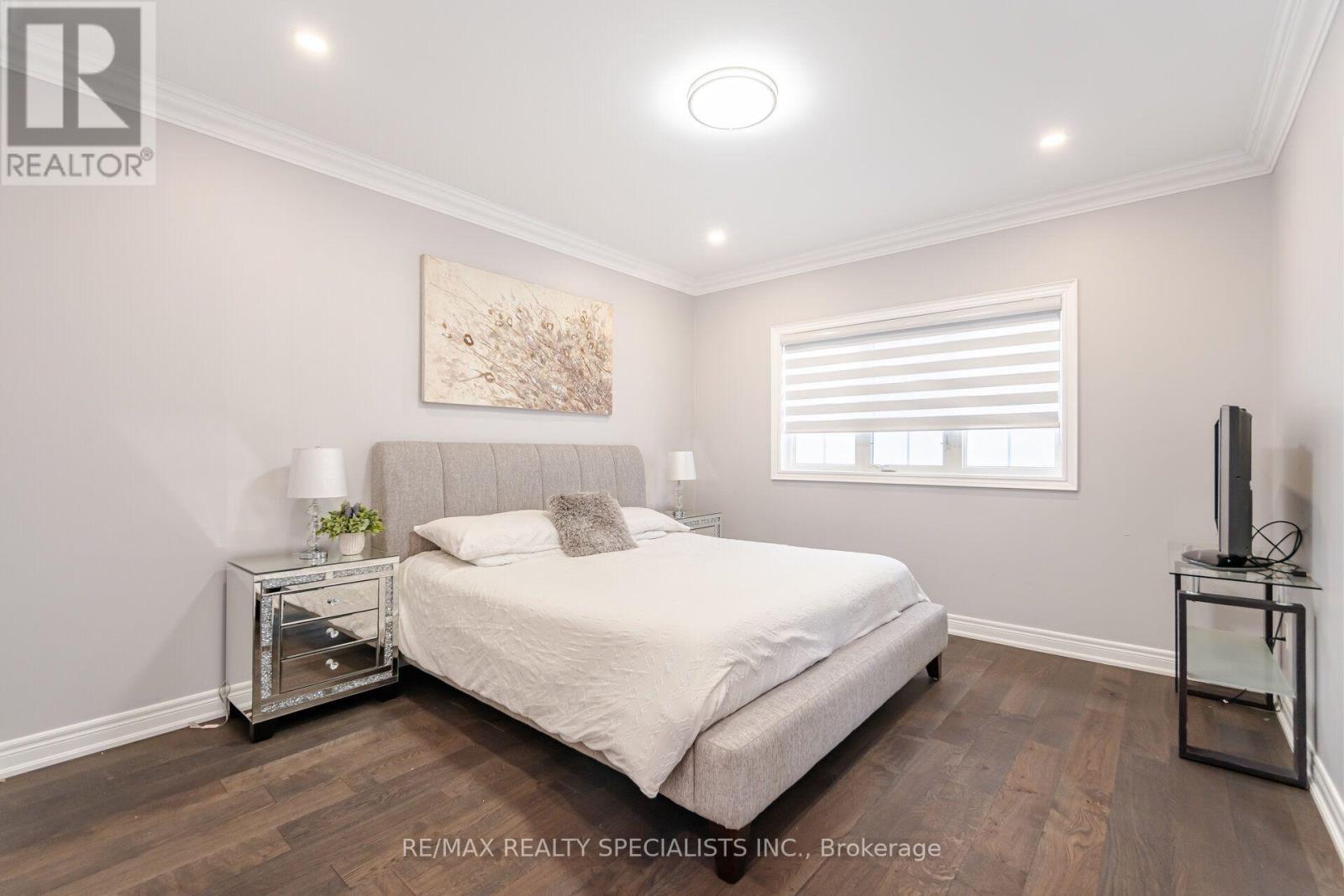 54 Berkwood Hollow Court Property Photo 32