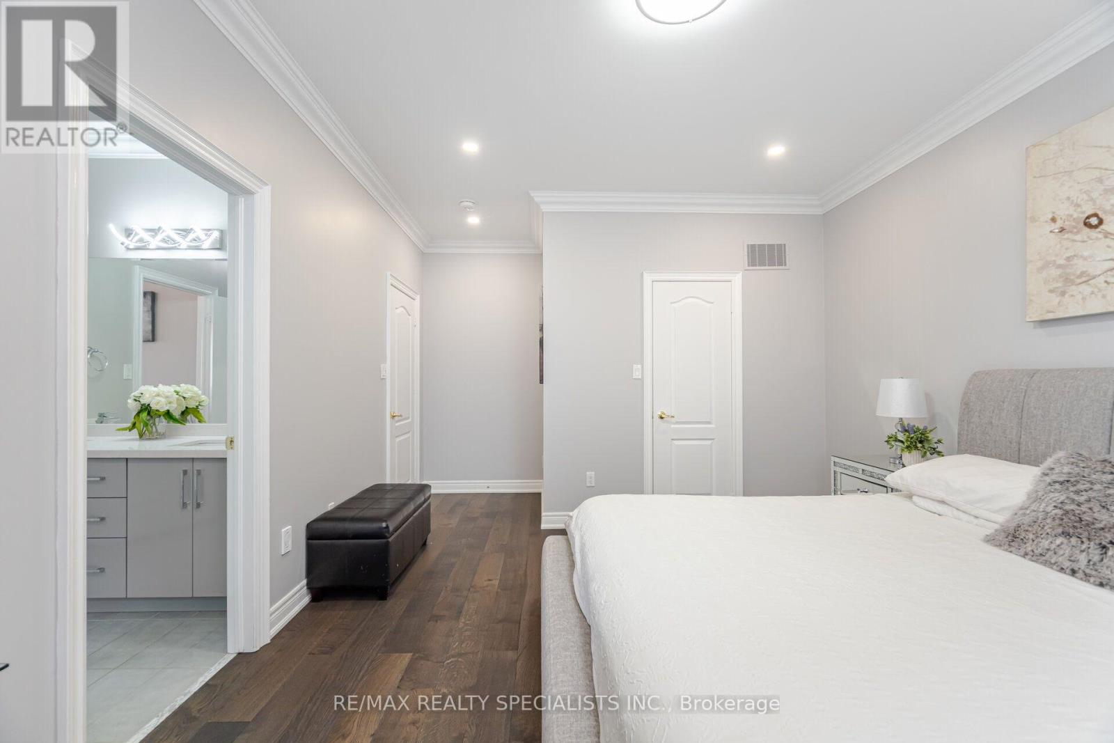 54 Berkwood Hollow Court Property Photo 33