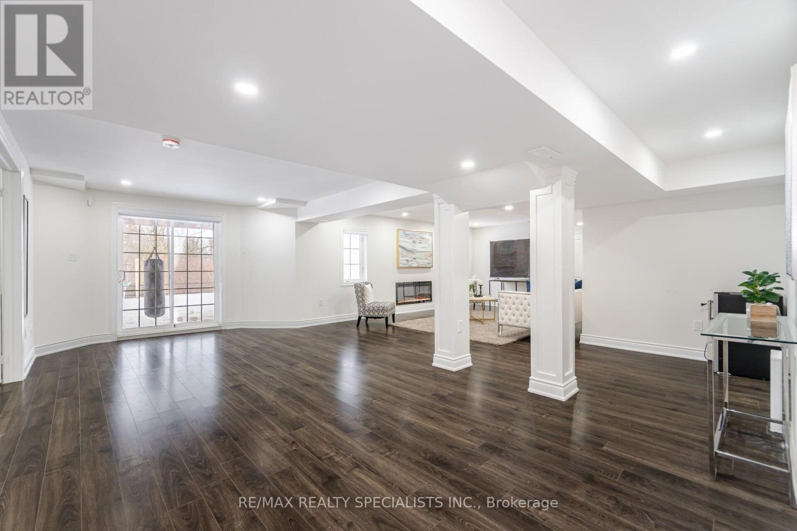 54 Berkwood Hollow Court Property Photo 36