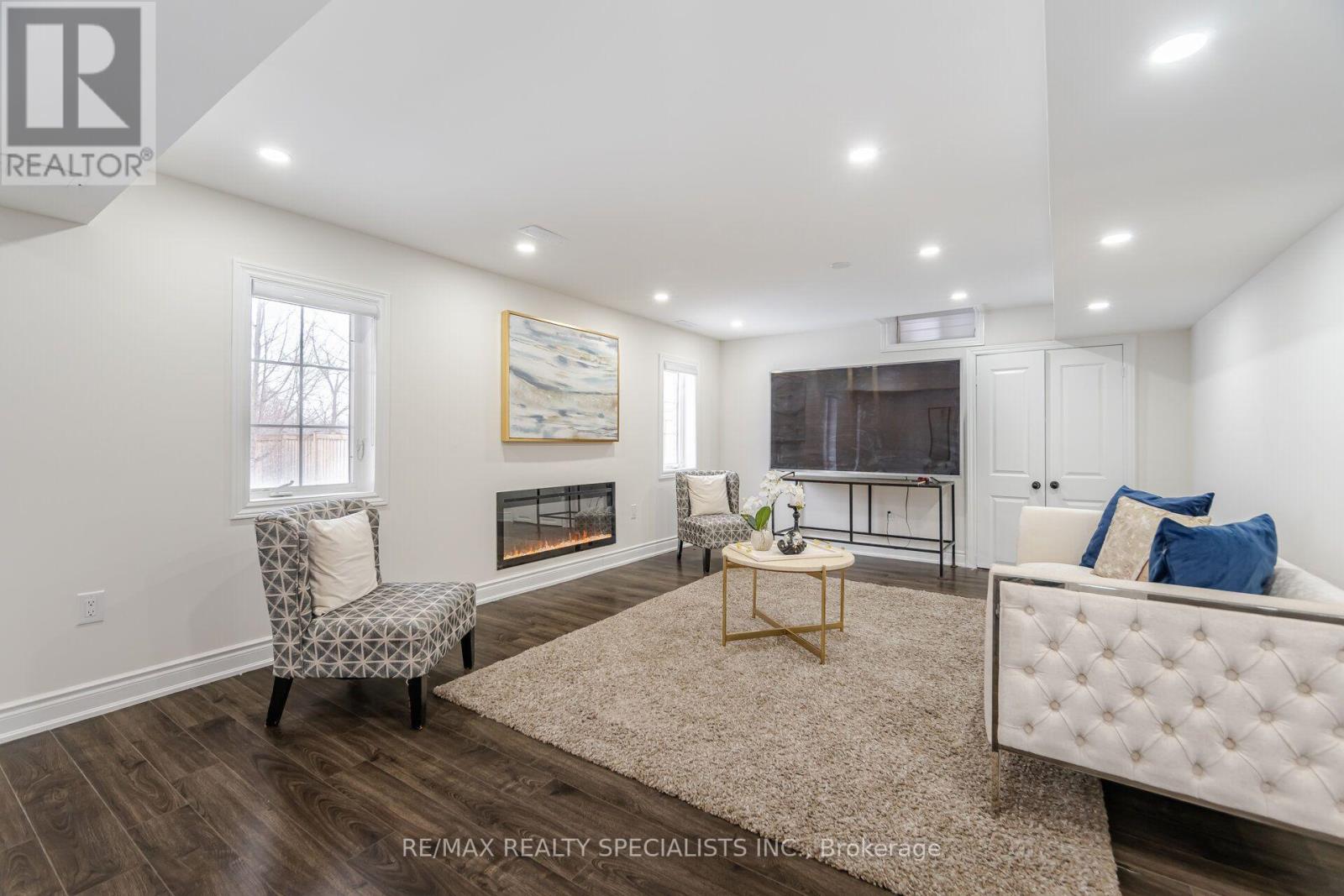 54 Berkwood Hollow Court Property Photo 37