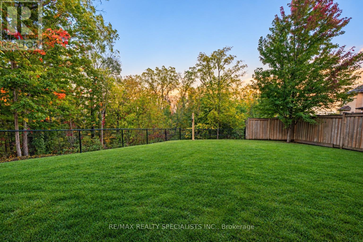 54 Berkwood Hollow Court Property Photo 46