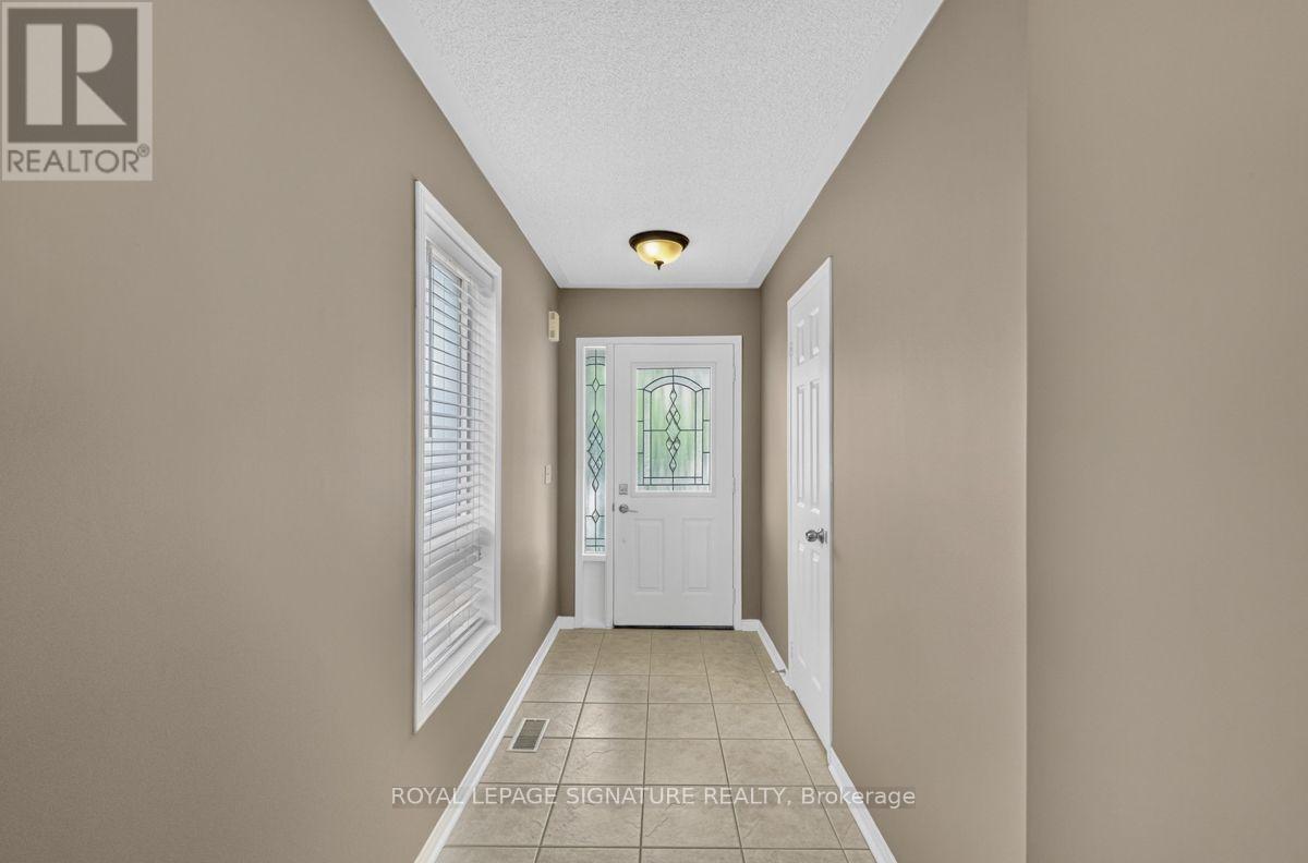 19 Mossgrove Crescent Property Photo 5