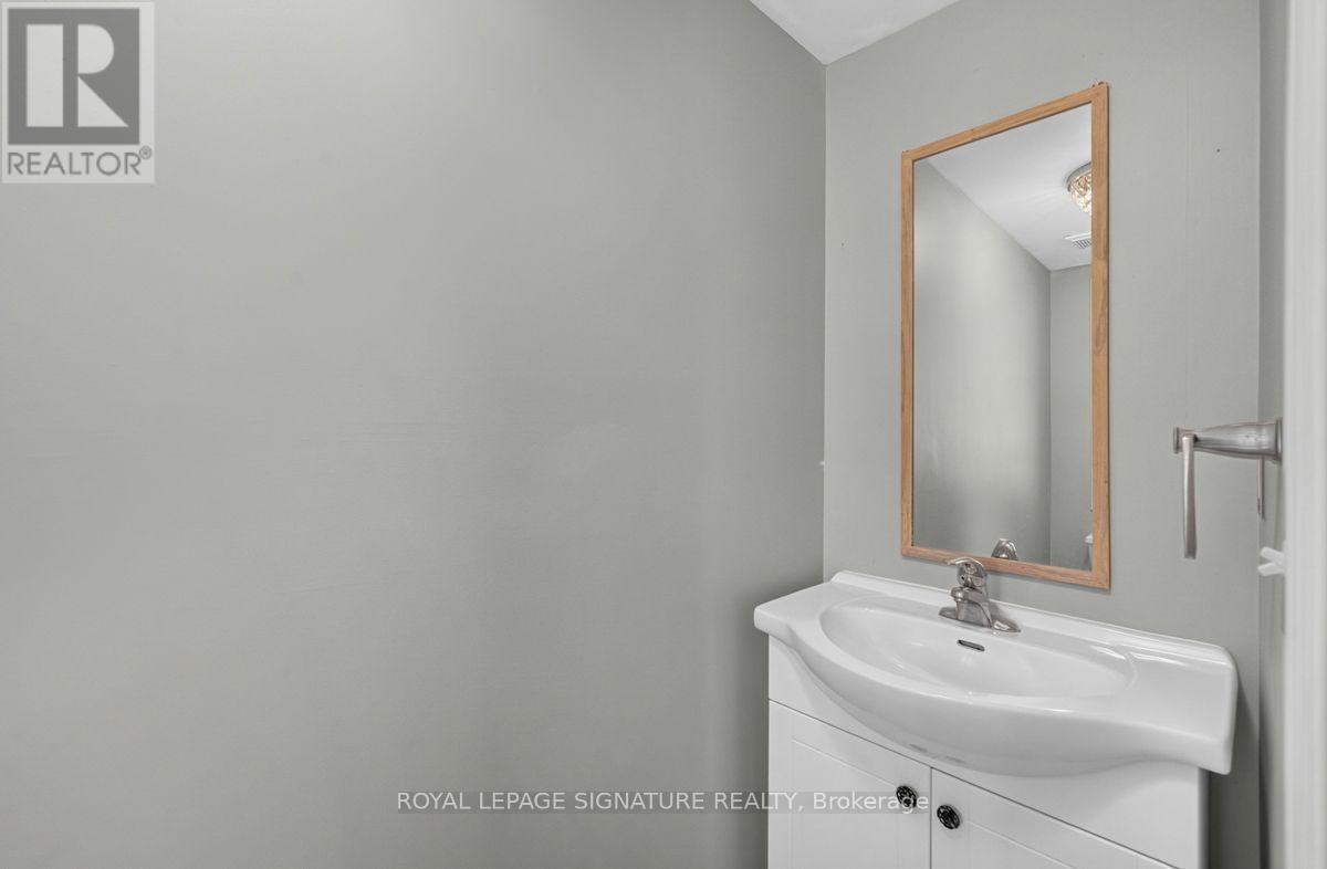 19 Mossgrove Crescent Property Photo 15