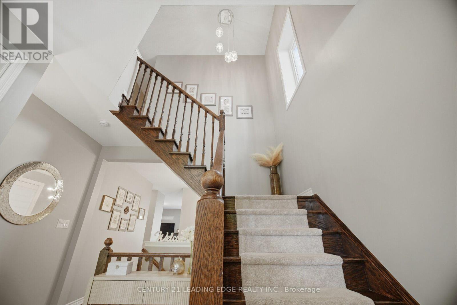 545 Gibson Crescent Property Photo 16