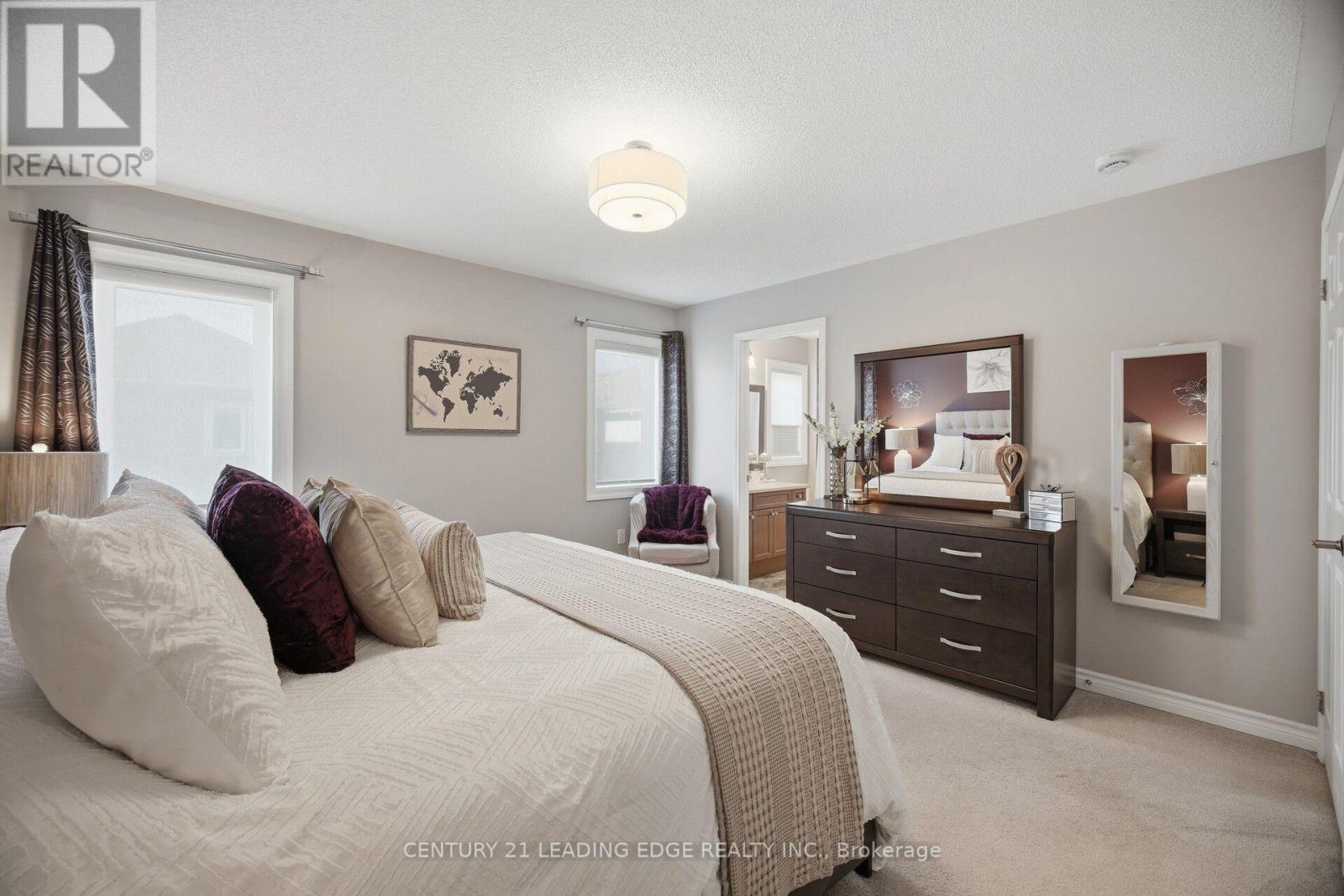 545 Gibson Crescent Property Photo 18