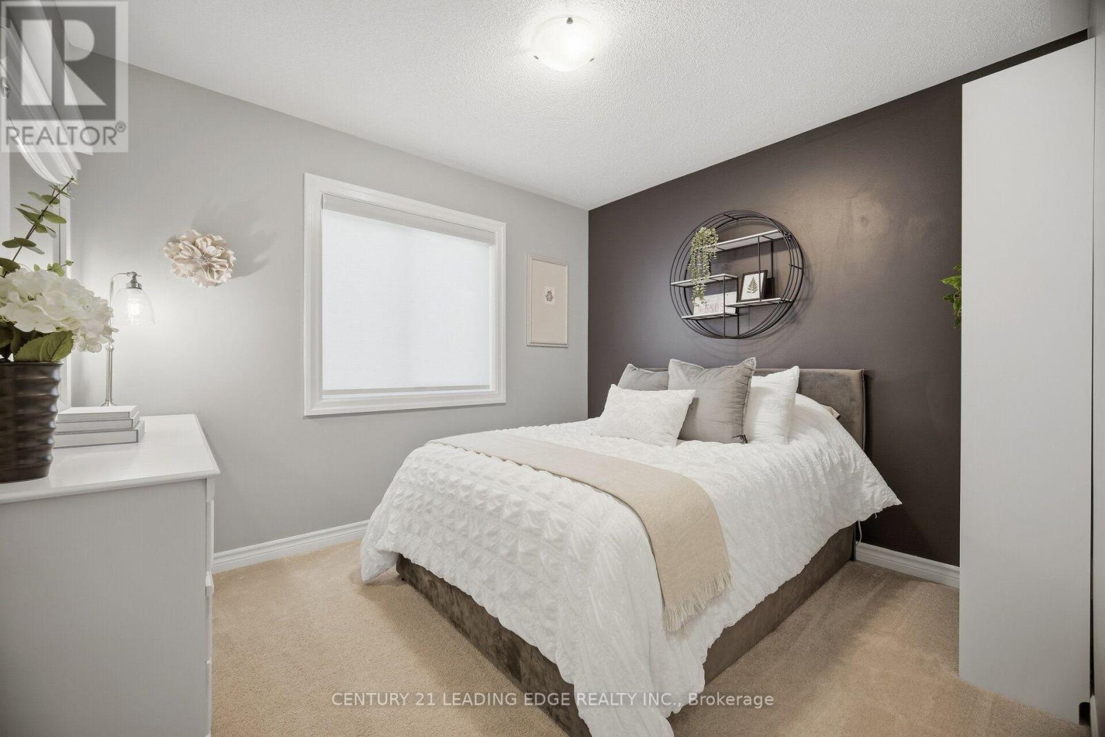545 Gibson Crescent Property Photo 22