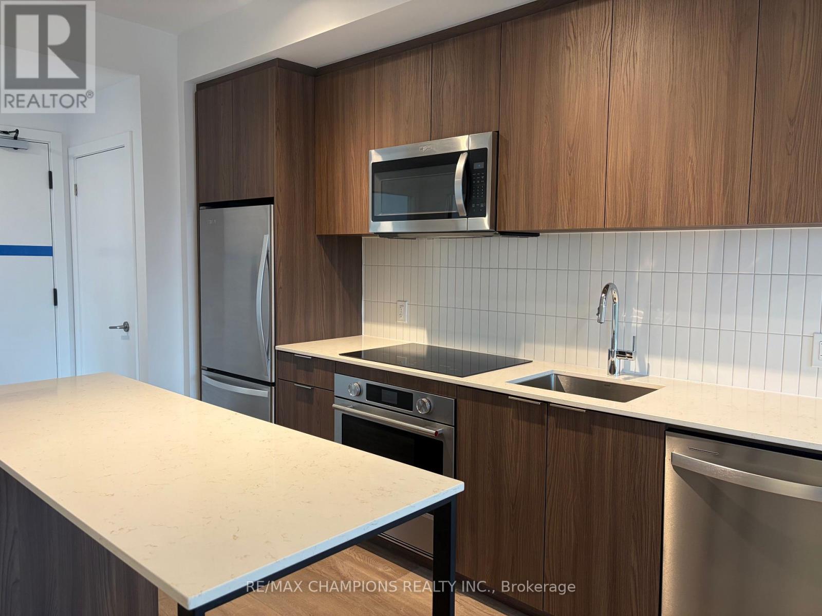 607 - 3008 William Cutmore Boulevard Property Photo 10