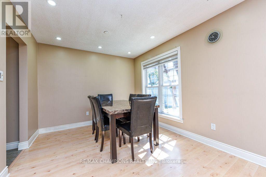 163 Simmons Boulevard Property Photo 9
