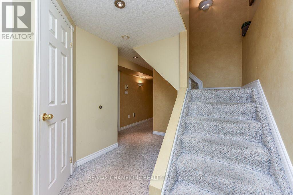 163 Simmons Boulevard Property Photo 32