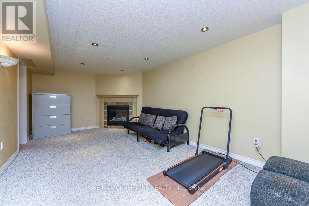 163 Simmons Boulevard Property Photo 39
