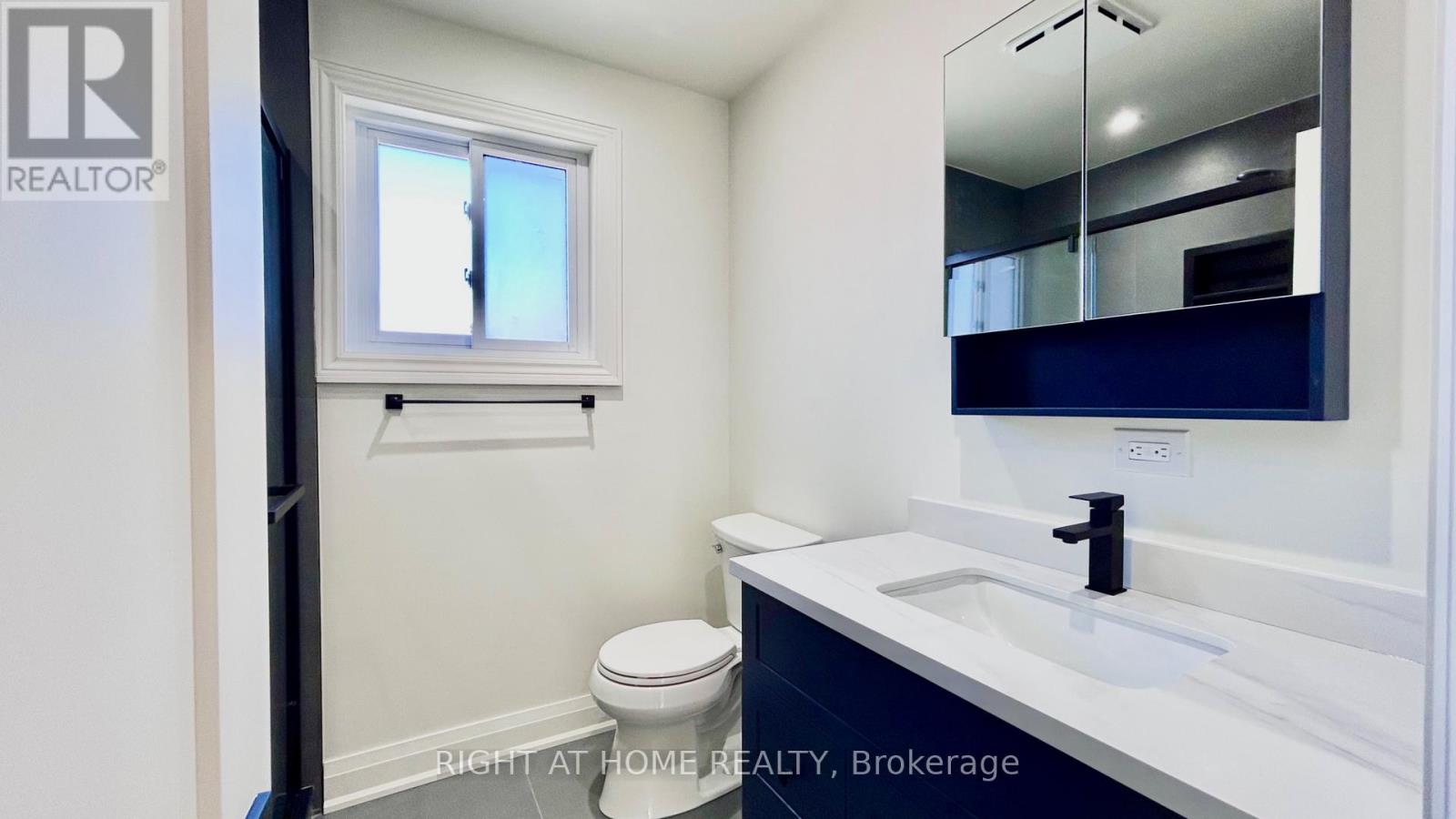 575 Eversley Drive Property Photo 16