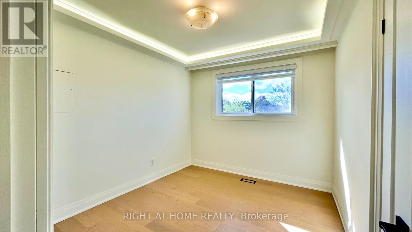 575 Eversley Drive Property Photo 18