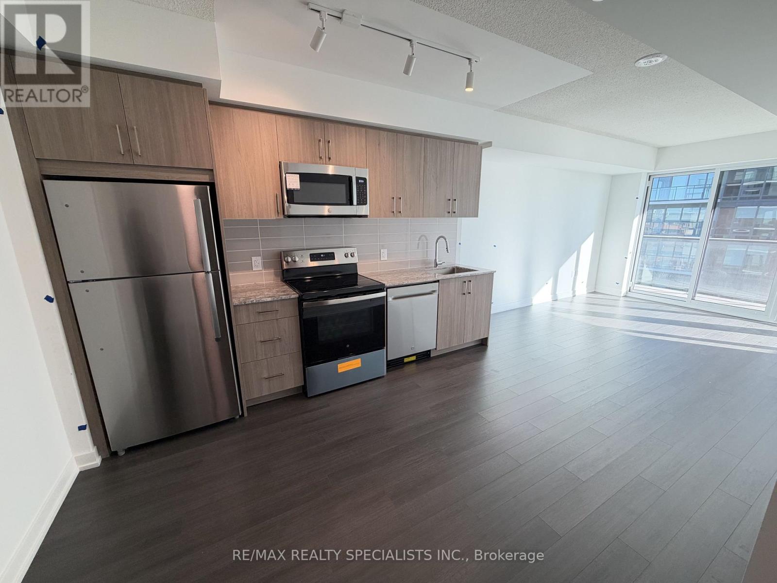 1206 - 4010 Eglinton Avenue W Property Photo 4