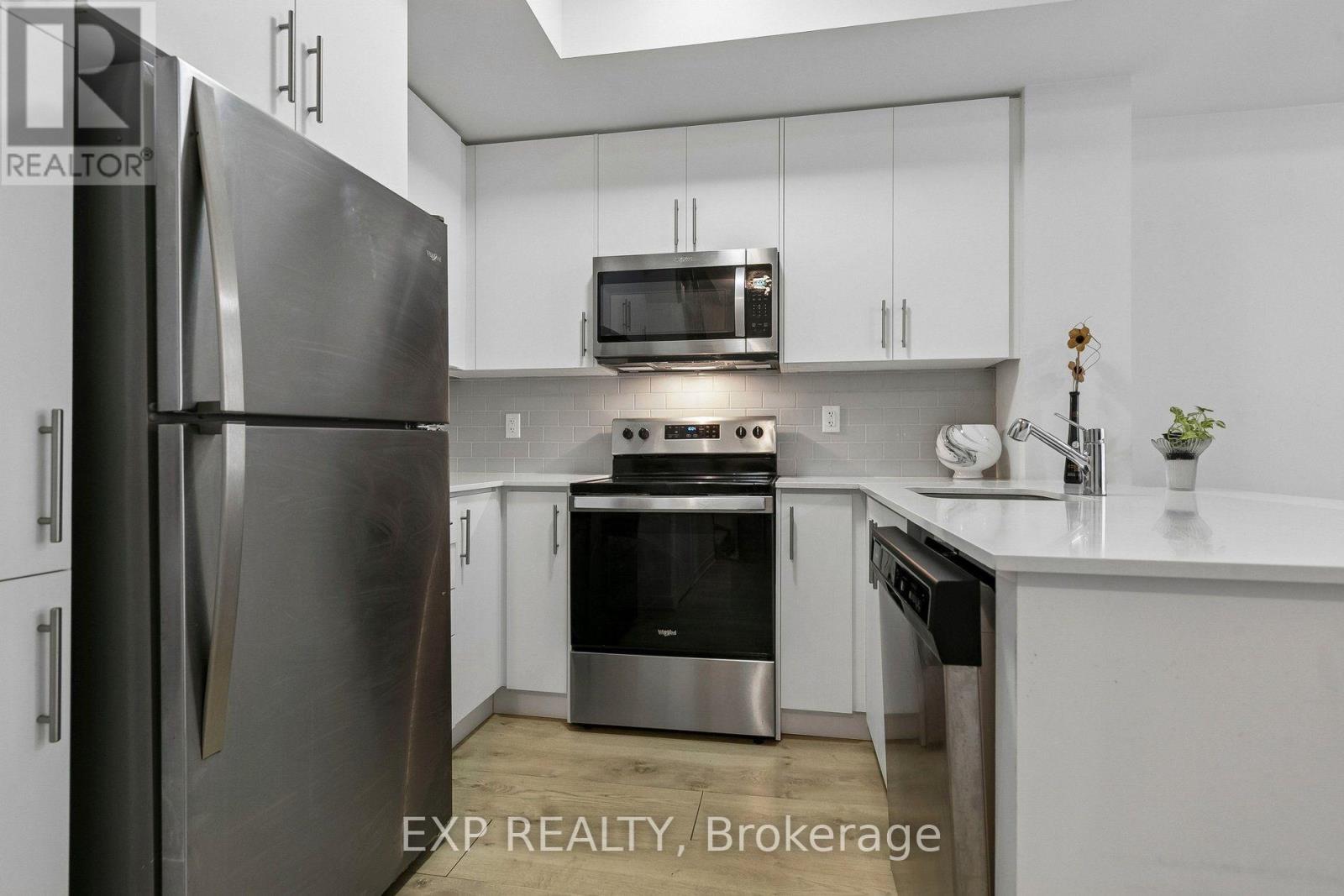 23 - 3409 Ridgeway Drive Property Photo 13