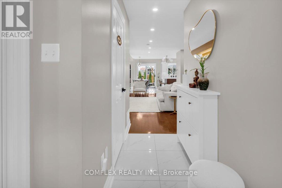 4417 Vallence Drive Property Photo 3