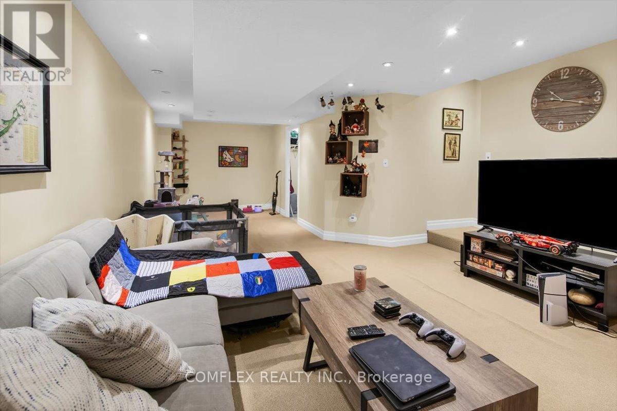 4417 Vallence Drive Property Photo 33