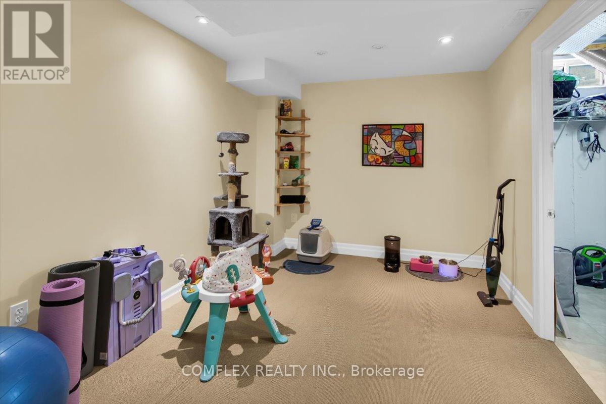 4417 Vallence Drive Property Photo 35
