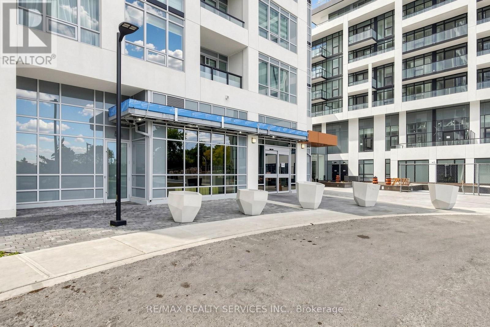 2904 - 209 Steeles Avenue W Property Photo 4