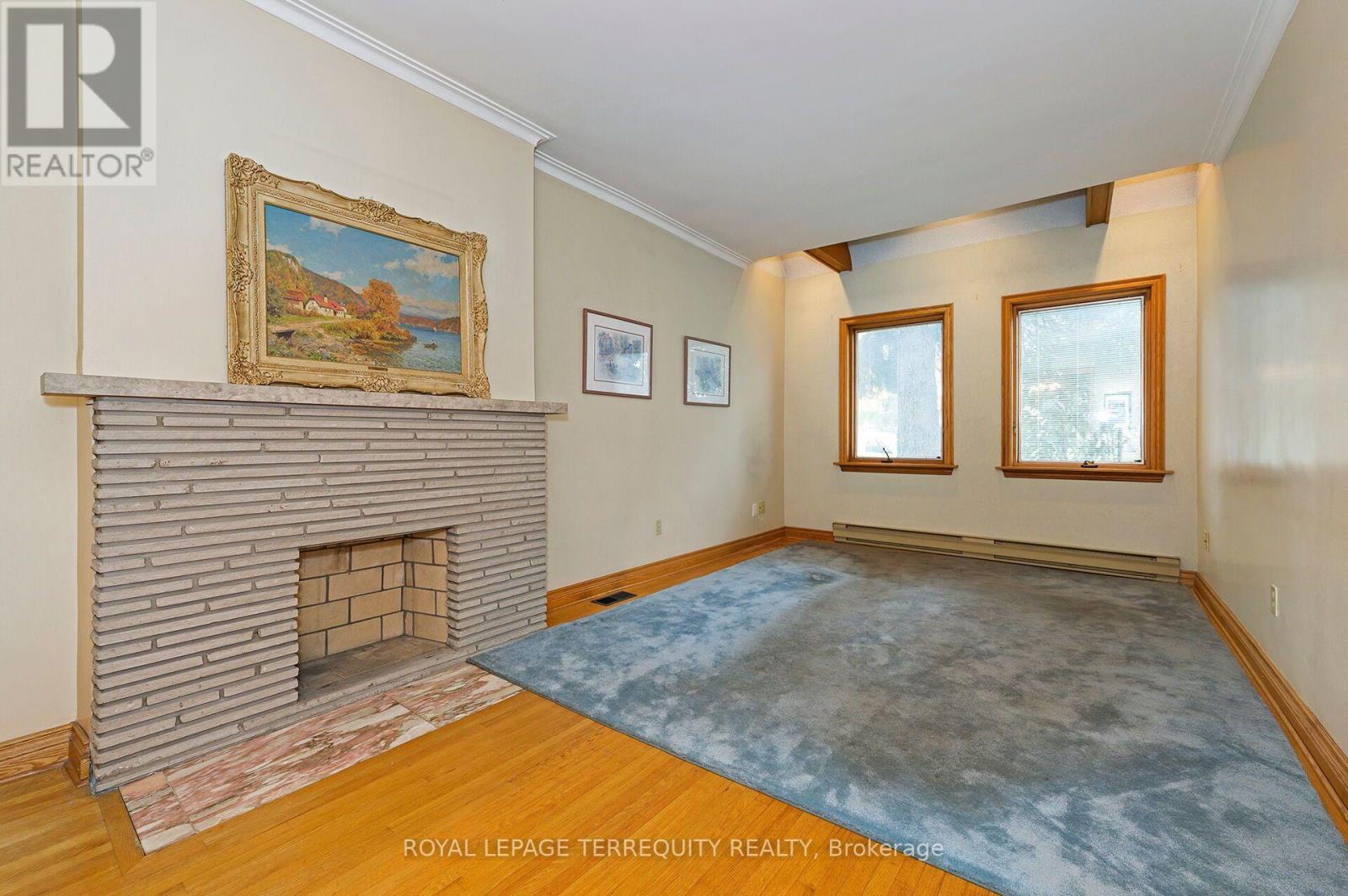 209 Caledonia Road Property Photo 4