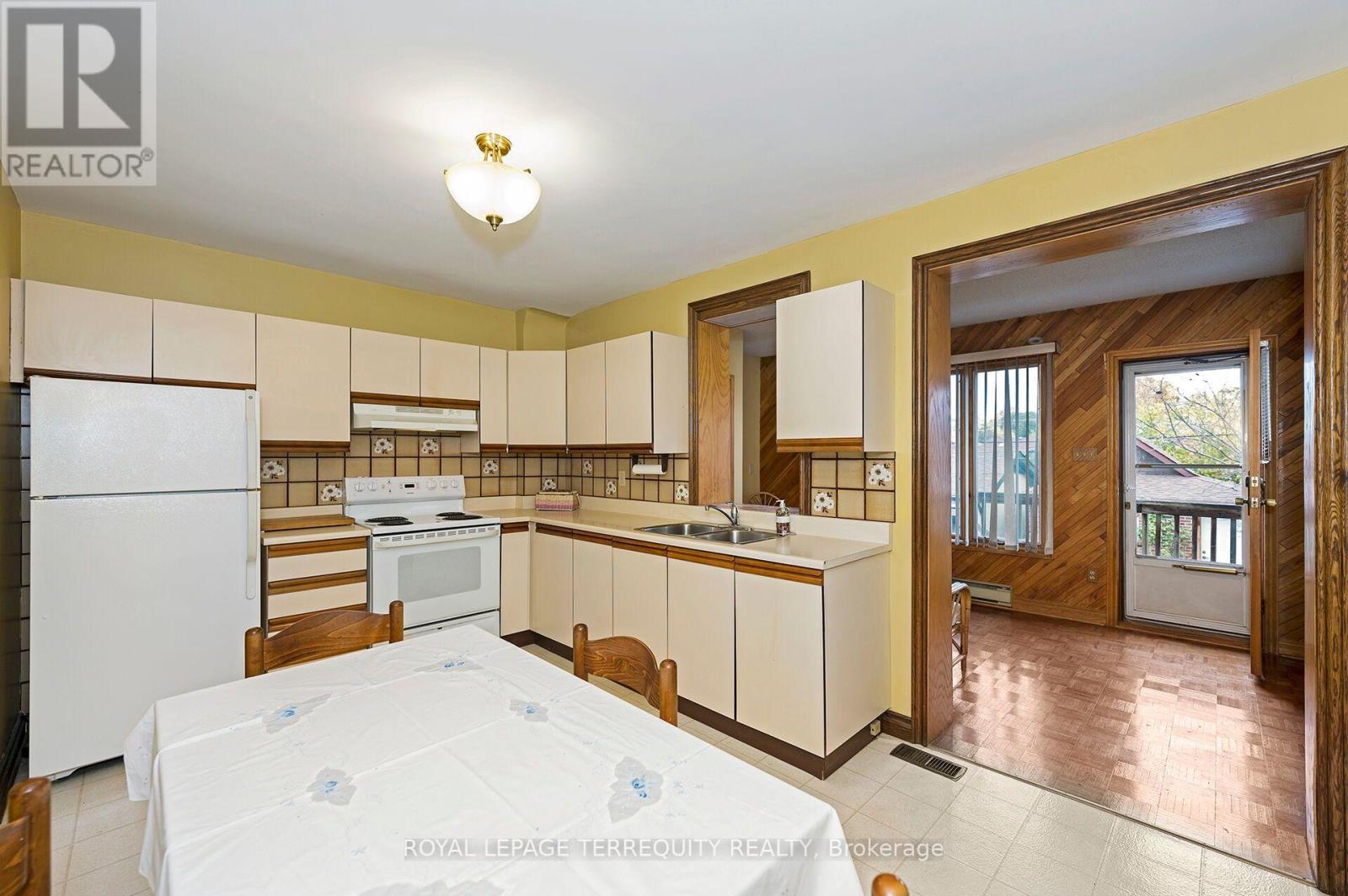 209 Caledonia Road Property Photo 9
