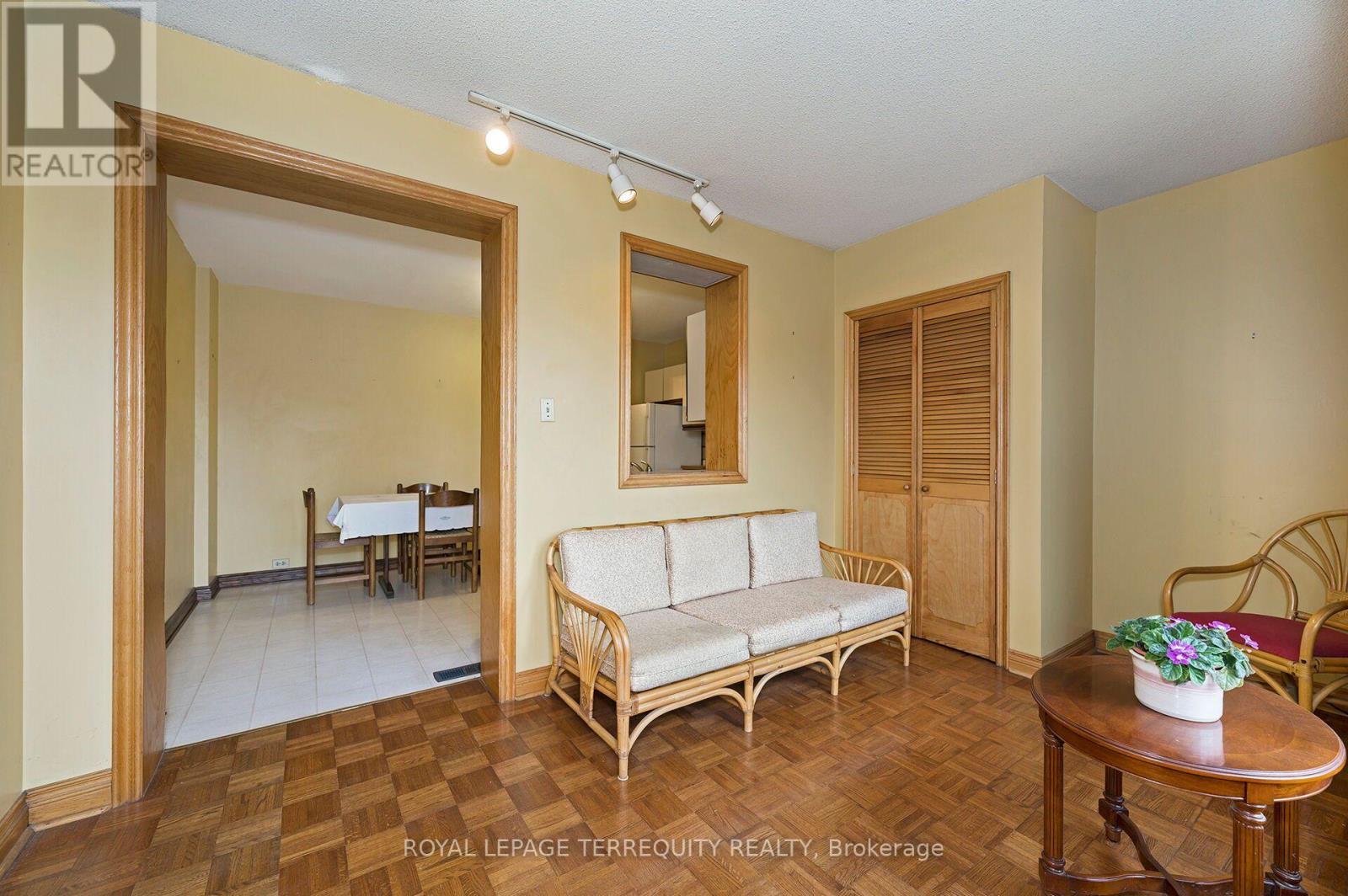 209 Caledonia Road Property Photo 13