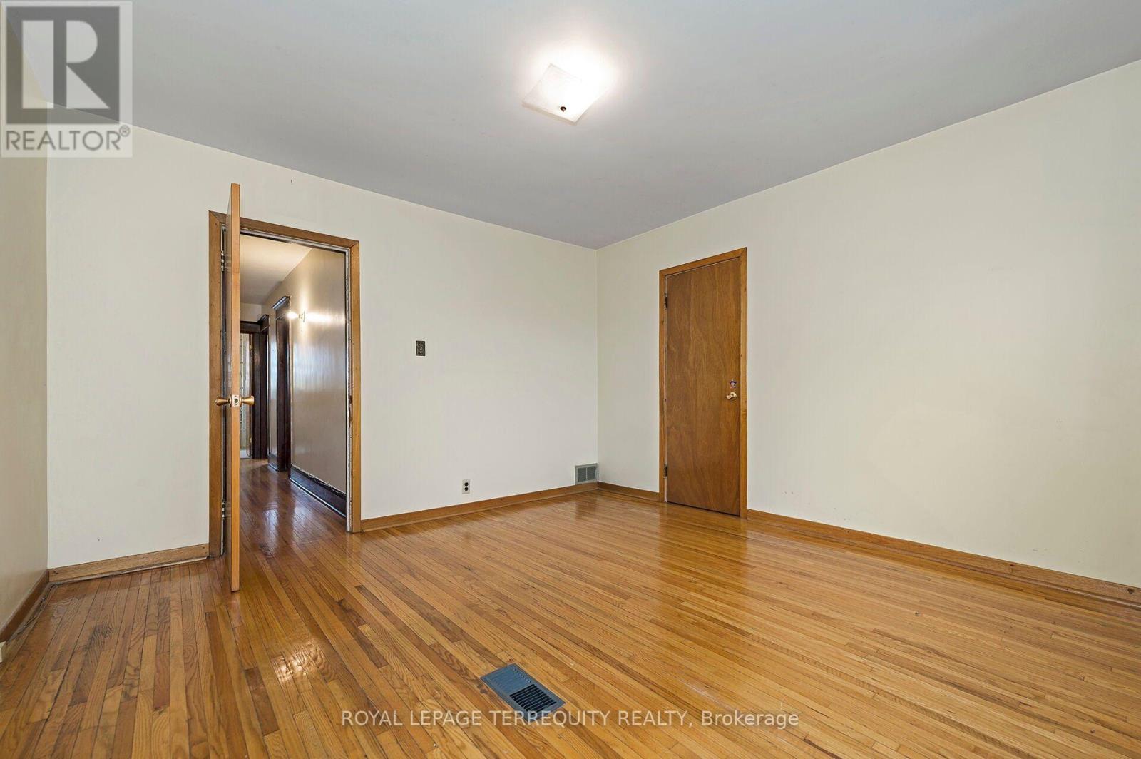 209 Caledonia Road Property Photo 20
