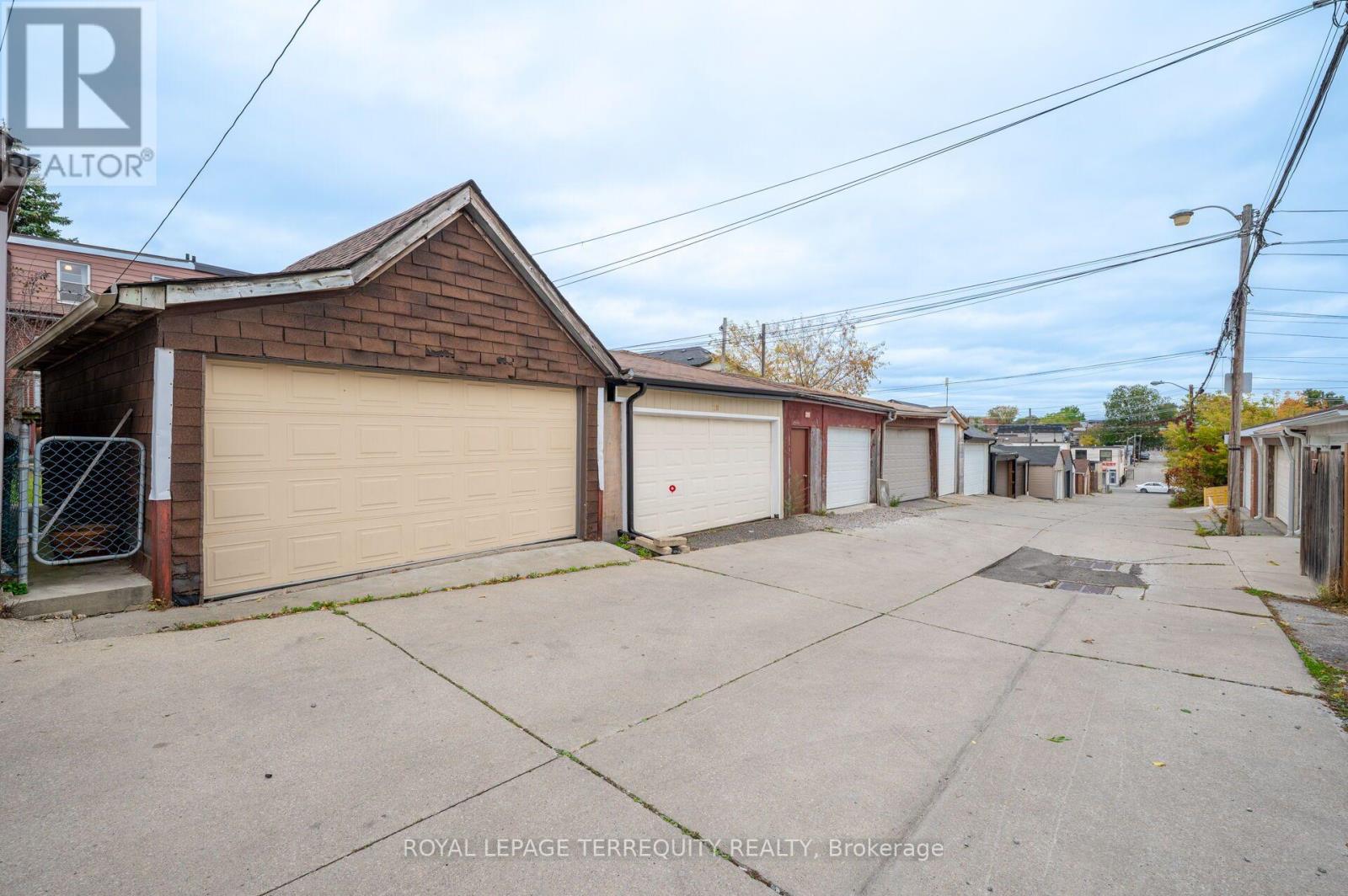 209 Caledonia Road Property Photo 31