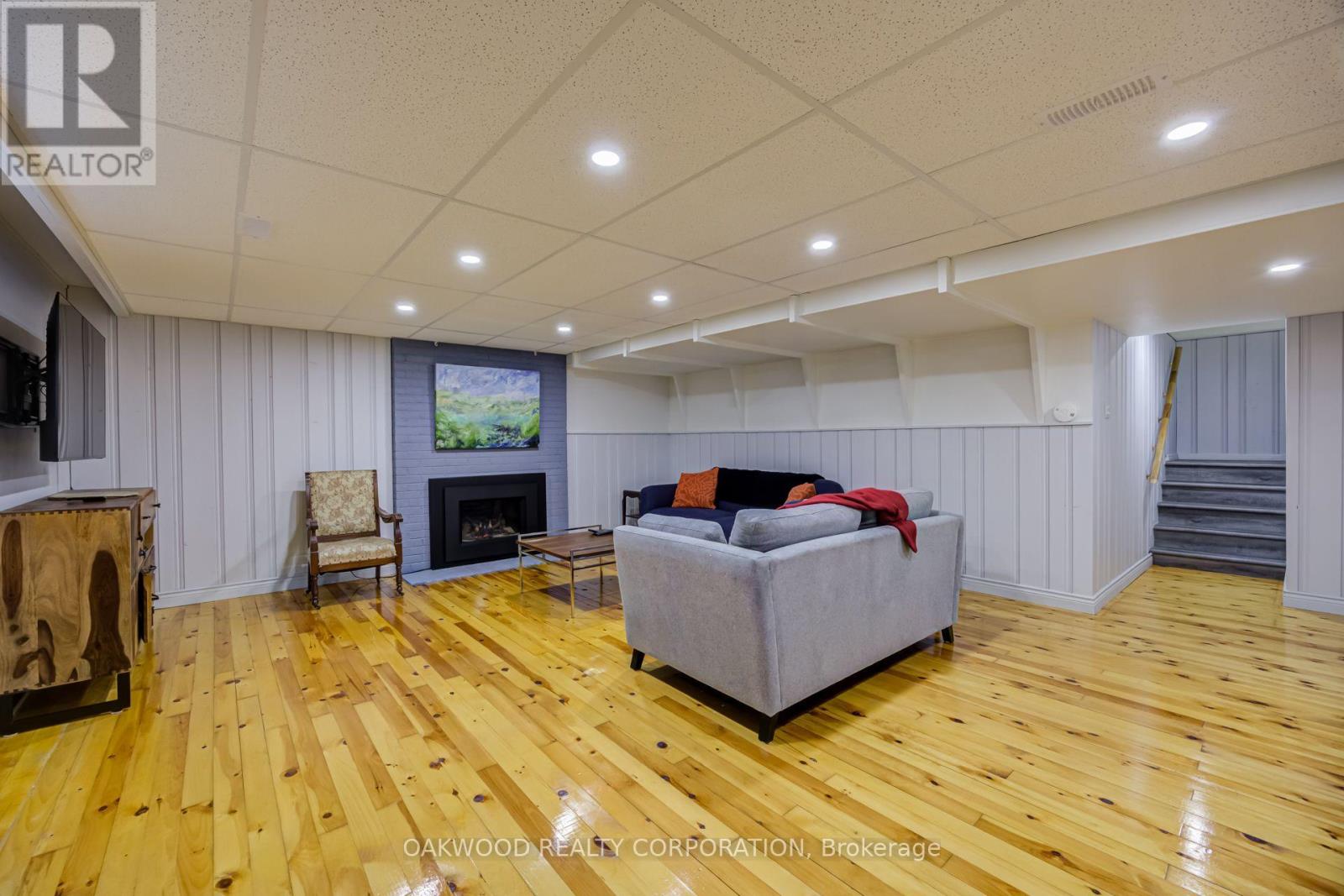 41 Greenbrook Drive Property Photo 45