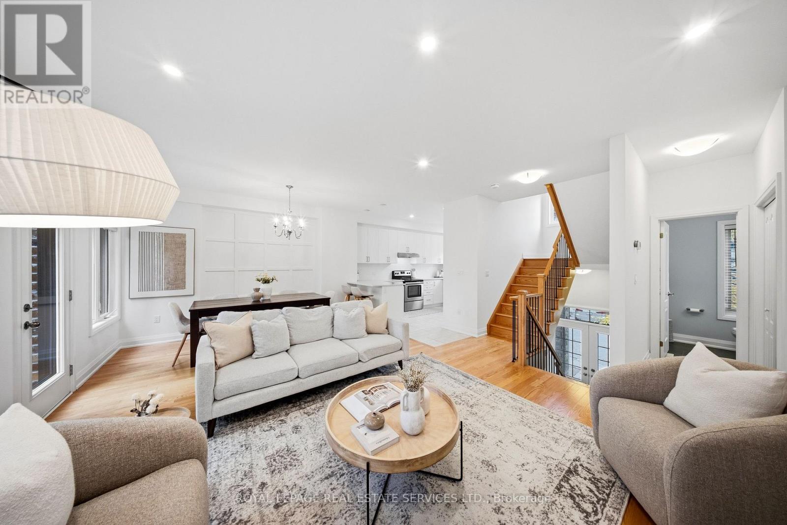 1233 Azinger Lane Property Photo 6
