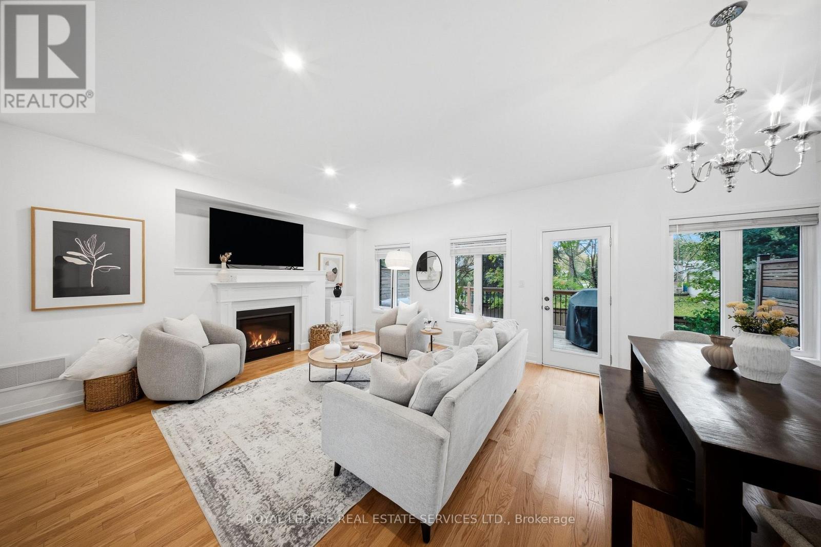 1233 Azinger Lane Property Photo 7