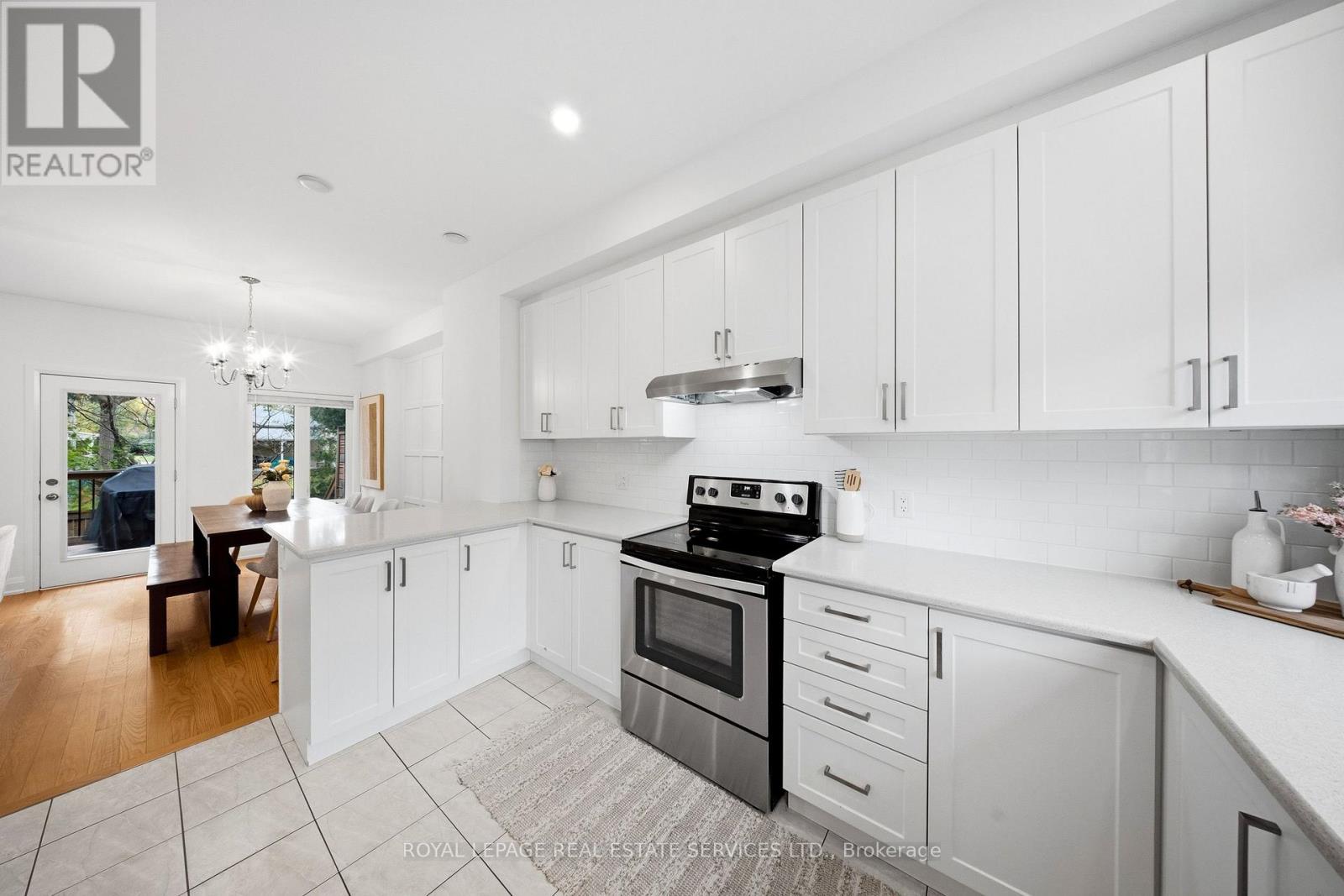 1233 Azinger Lane Property Photo 14