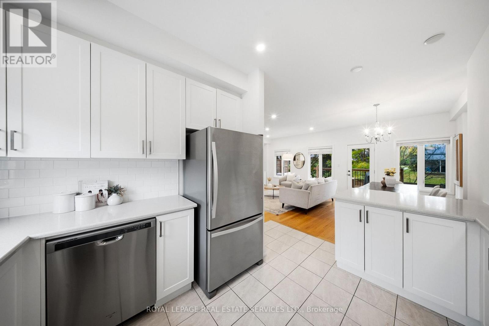 1233 Azinger Lane Property Photo 15