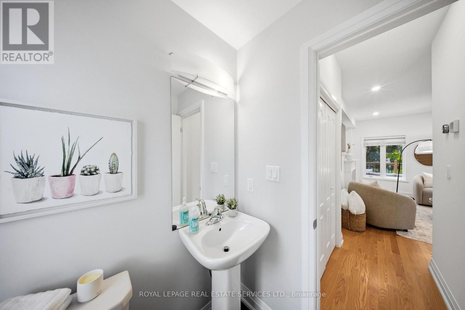 1233 Azinger Lane Property Photo 16