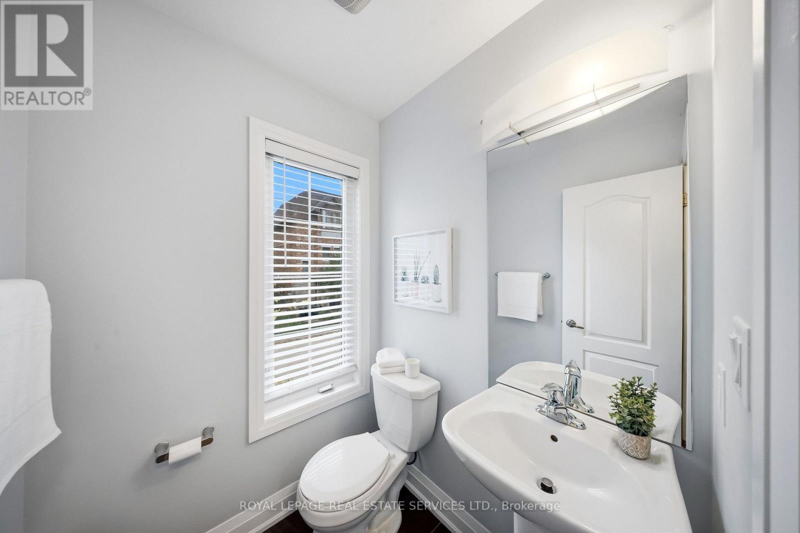 1233 Azinger Lane Property Photo 17