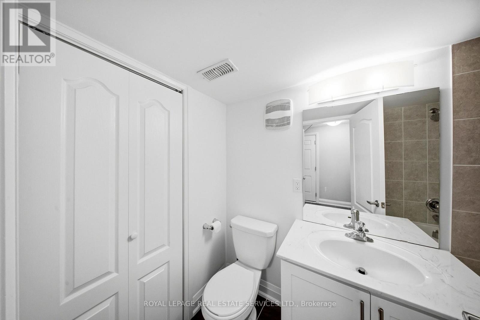 1233 Azinger Lane Property Photo 35