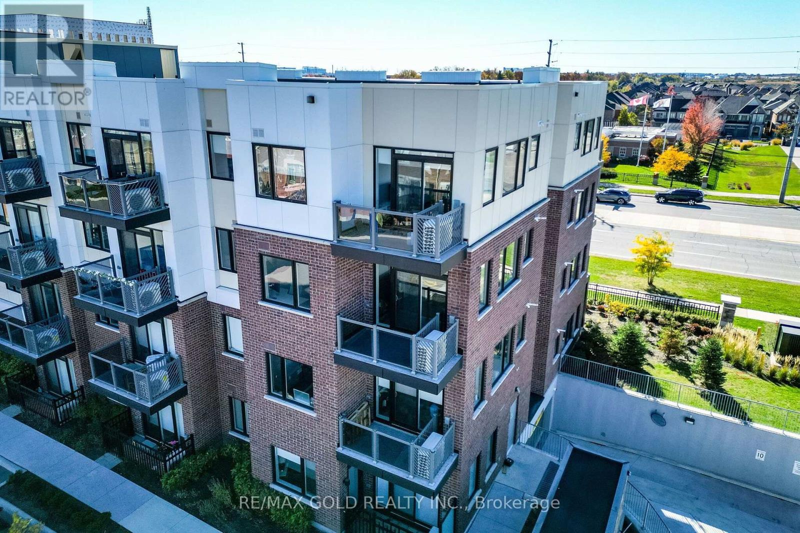 #314 - 62 Sky Harbour Drive Property Photo 2