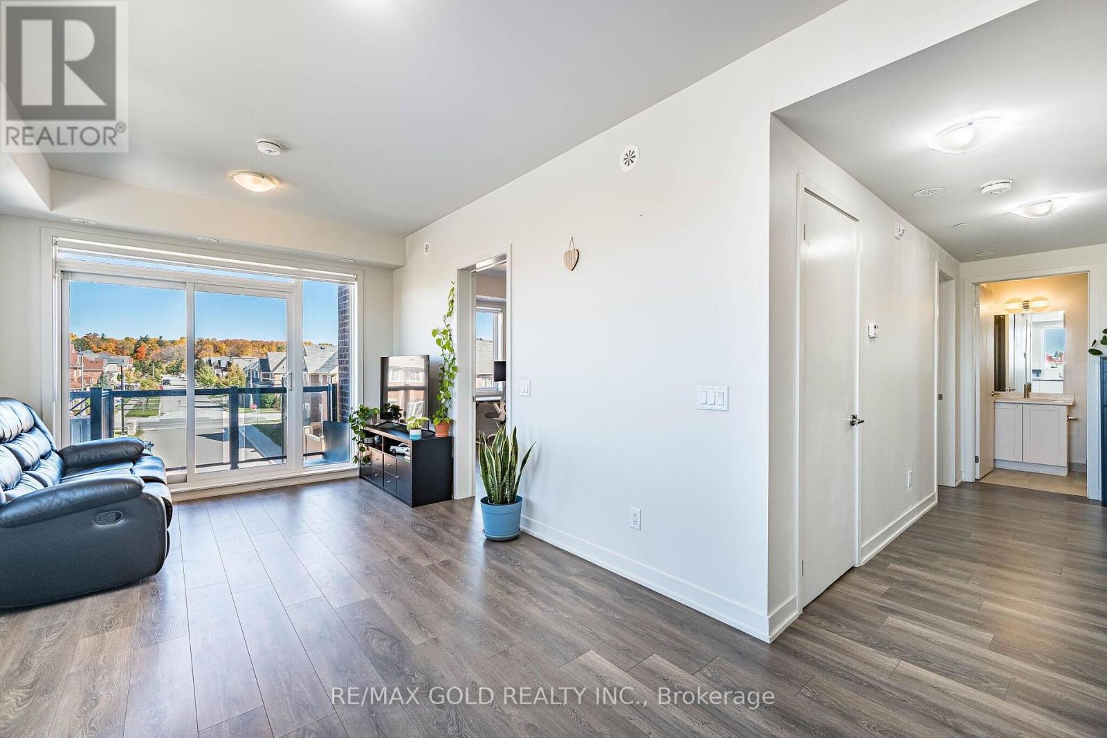 #314 - 62 Sky Harbour Drive Property Photo 11