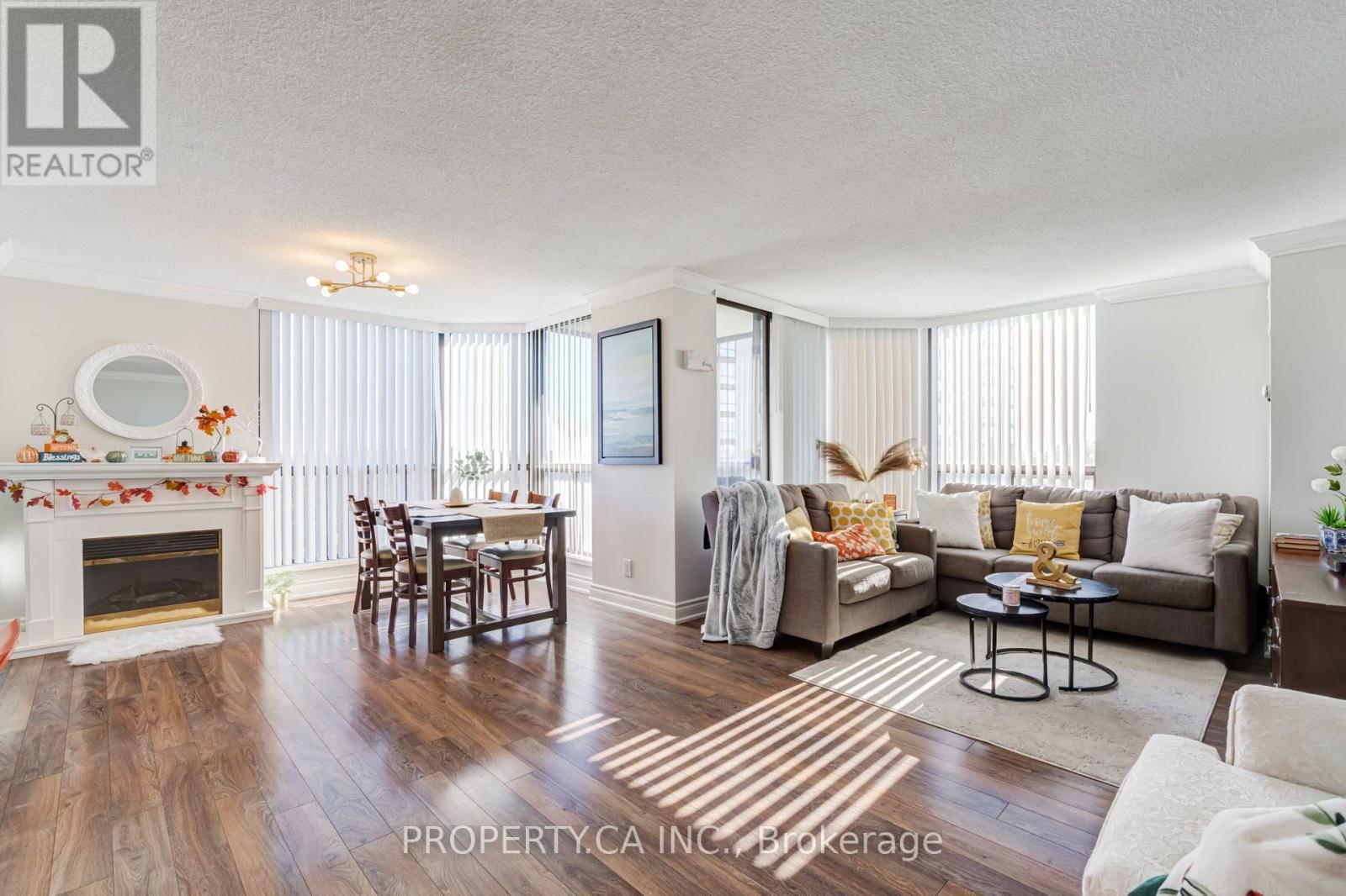 601 - 1155 Bough Beeches Boulevard Property Photo 9