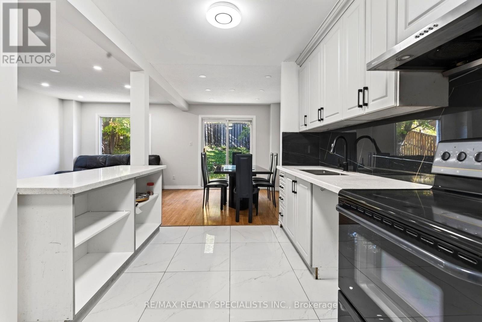 4134 Clevedon Drive Property Photo 17