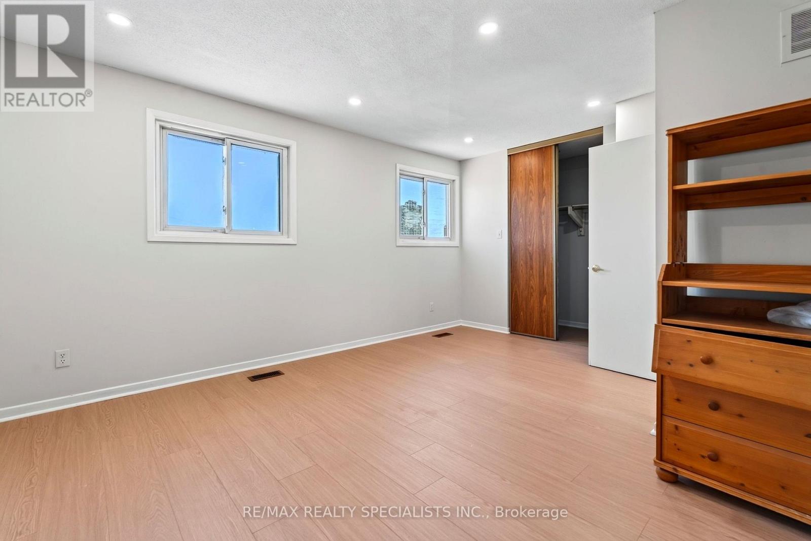 4134 Clevedon Drive Property Photo 32