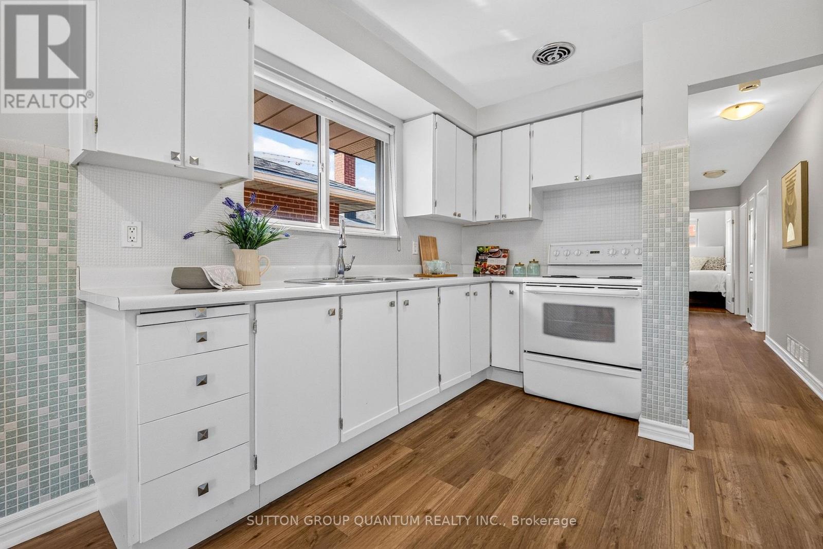 1016 East Avenue Property Photo 11