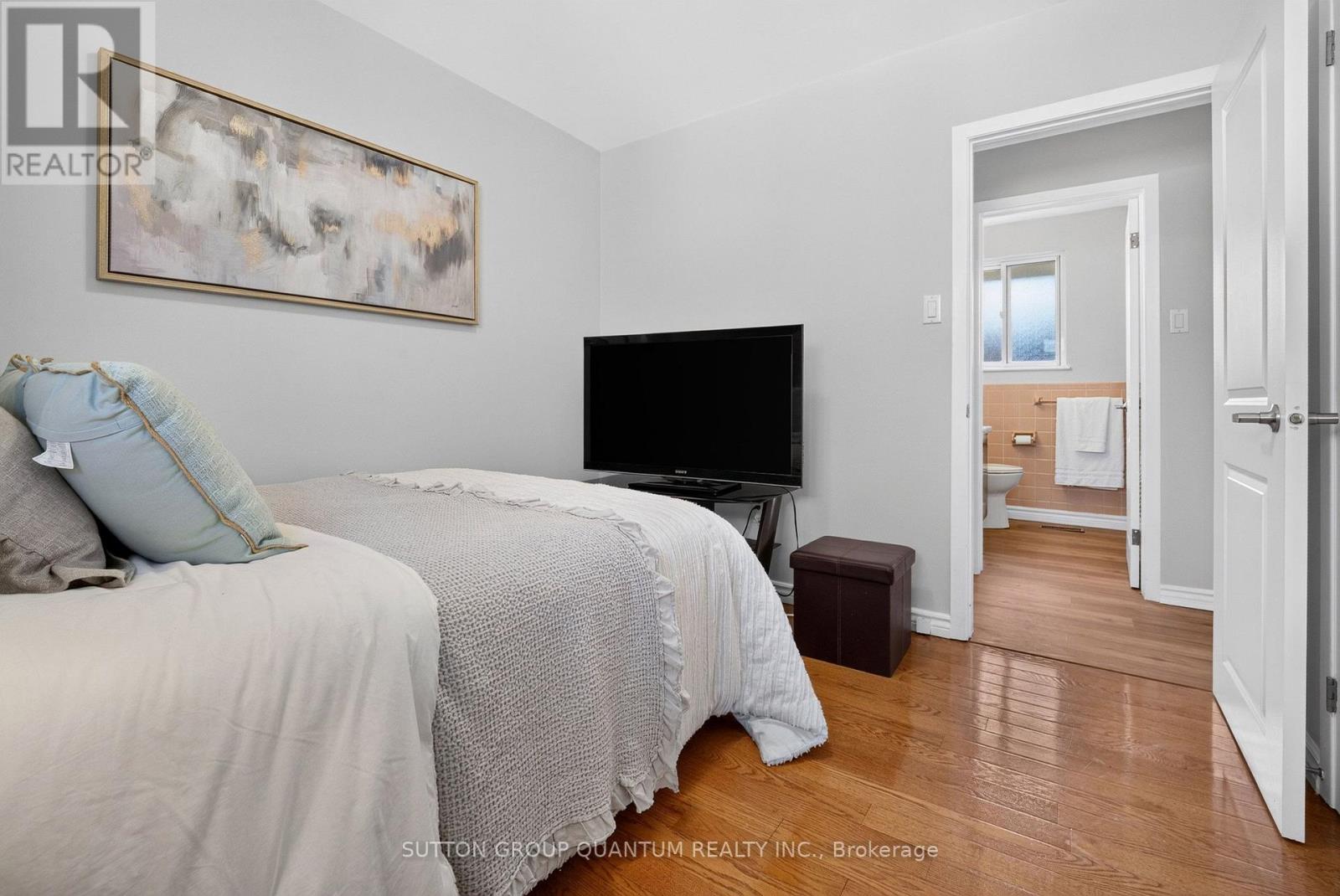 1016 East Avenue Property Photo 17