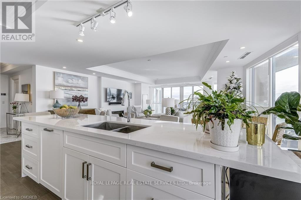 1704 - 2060 Lakeshore Road Property Photo 10