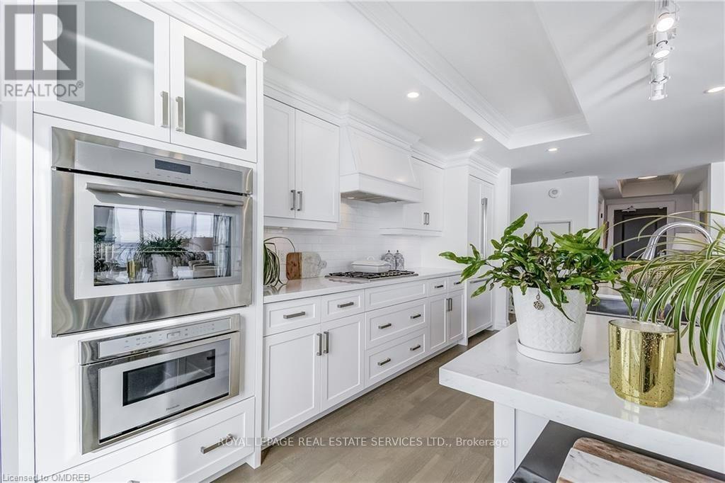 1704 - 2060 Lakeshore Road Property Photo 12