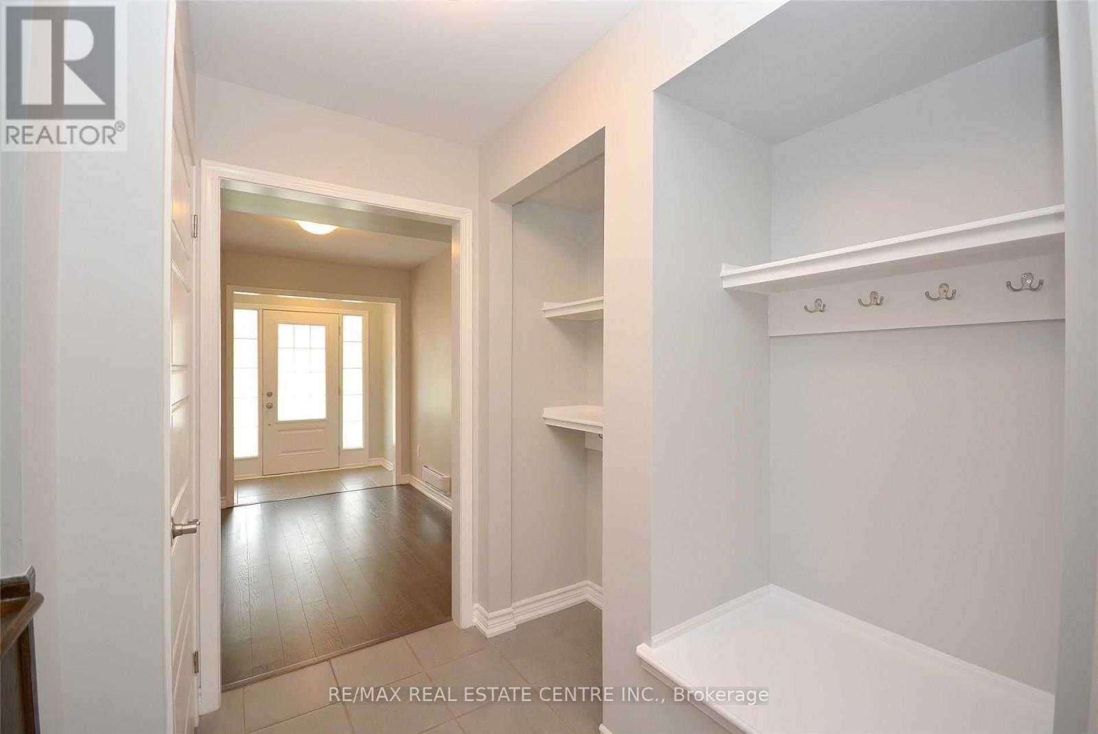 3065 Harebell Gate Property Photo 11